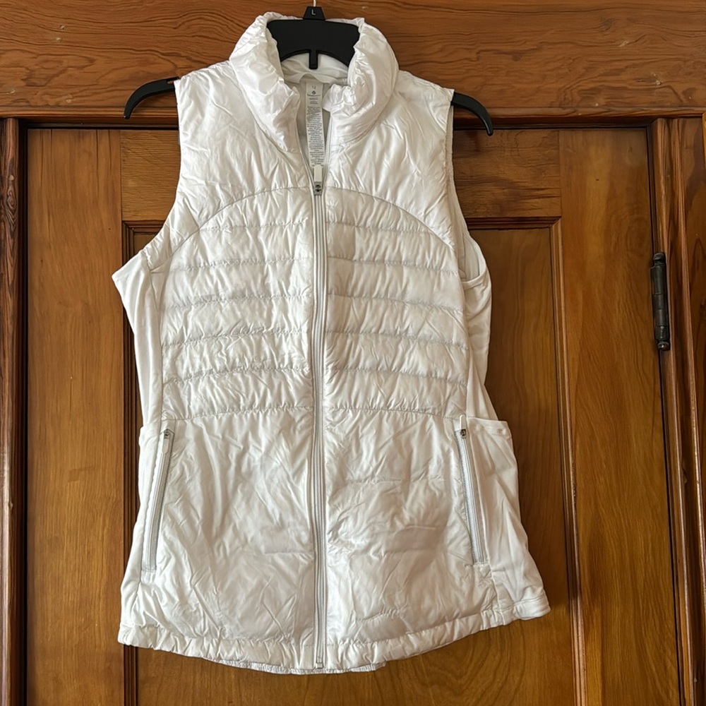 Lululemon white puffer vest sz12